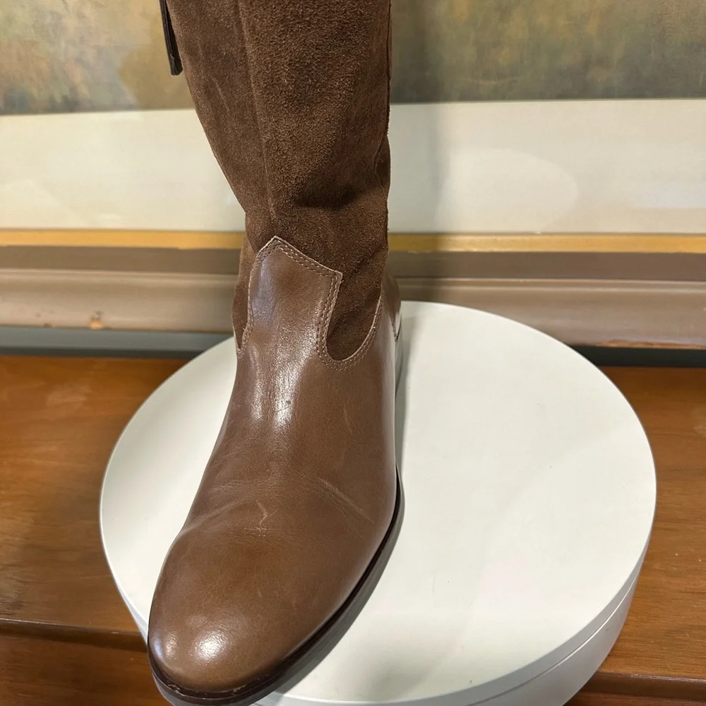 🌸VINCE CAMUTO 🌸 Selpisa Knee High Boot Dark Brown Size: 8.5M
